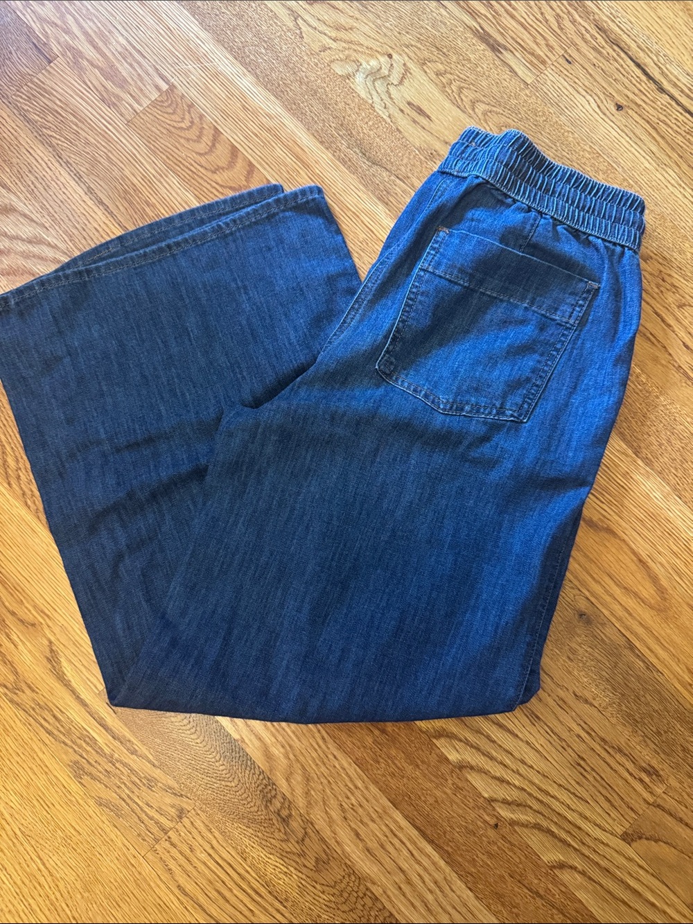 Chico's women’s pull on Relaxed Elastic-Waist Denim Jeans - Dark Blue 4 Reg. 0 🌸